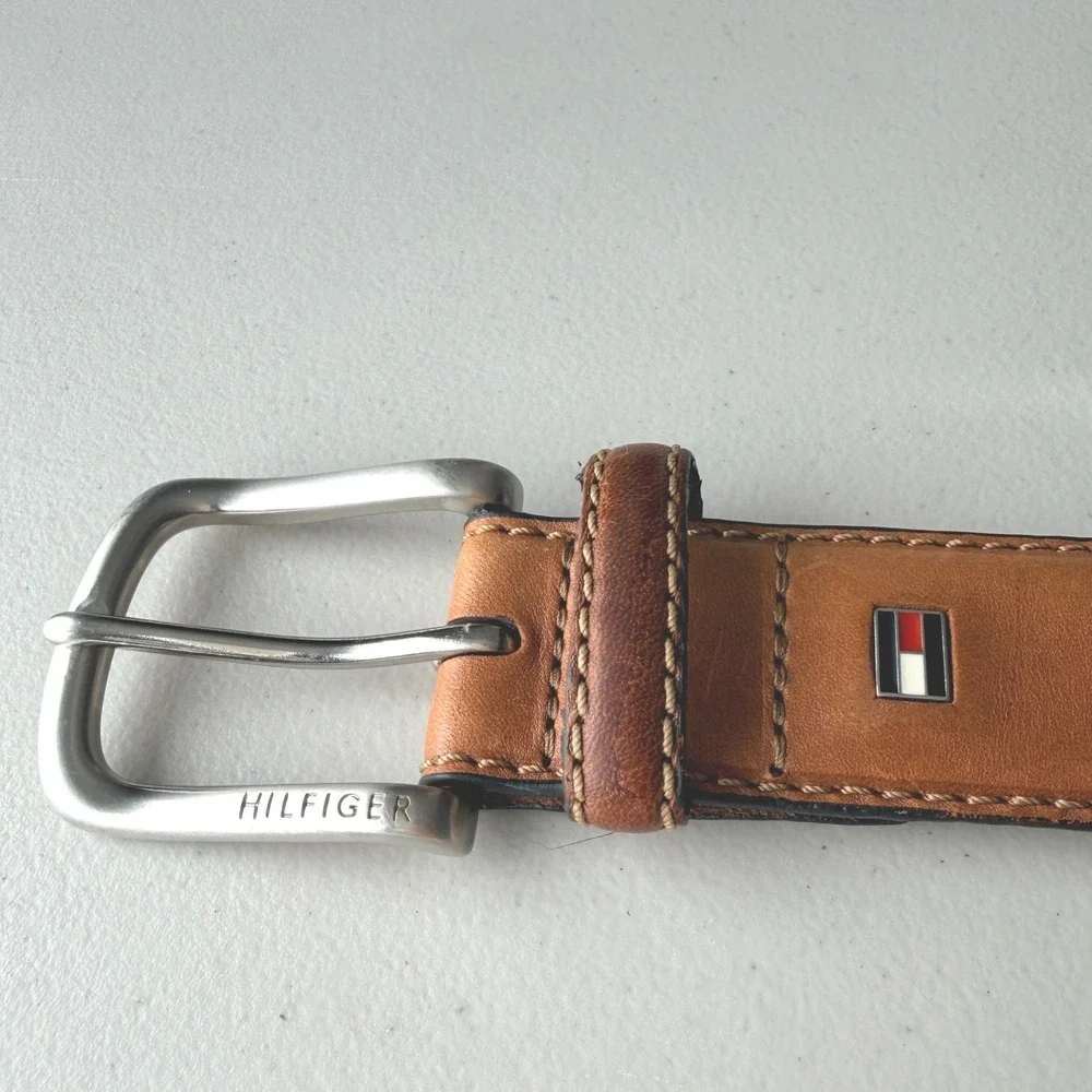 Tommy Hilfiger Leather Belt 32 Tan Silver Buckle Flag Logo